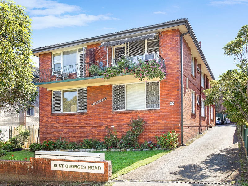 2/10 St Road, Penshurst, NSW 2222 Property Details