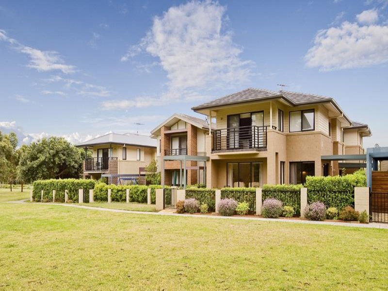 55 Kingfisher Way, Warriewood, NSW 2102 Property Details