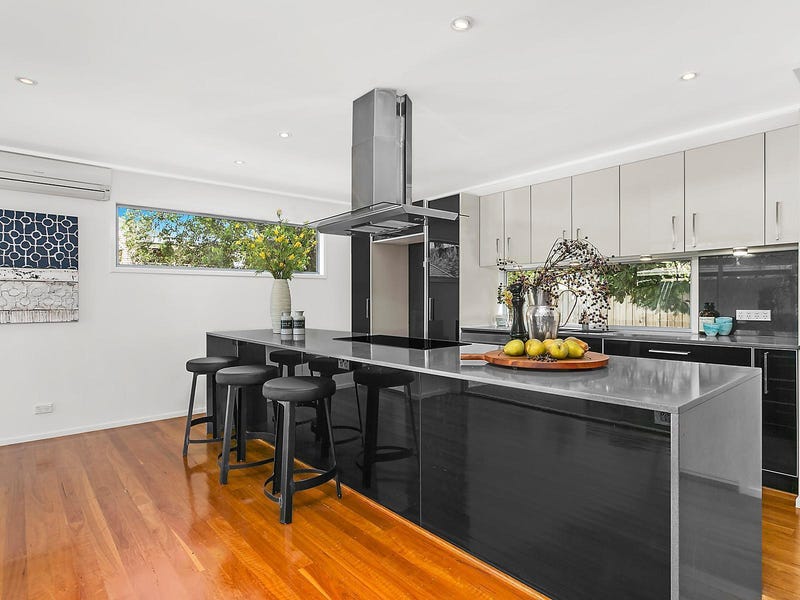 12 Katoomba Avenue, Hawthorne, Qld 4171 Property Details