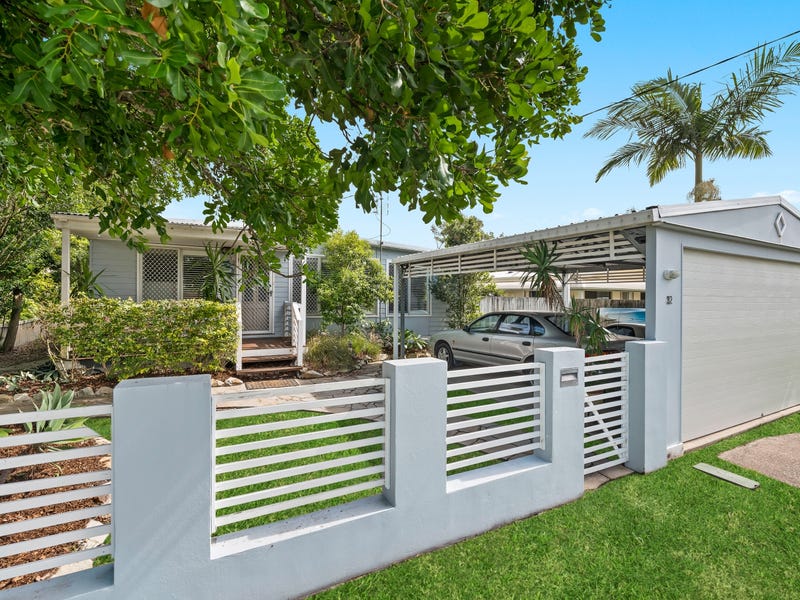 32 Coronation Avenue, Golden Beach, Qld 4551