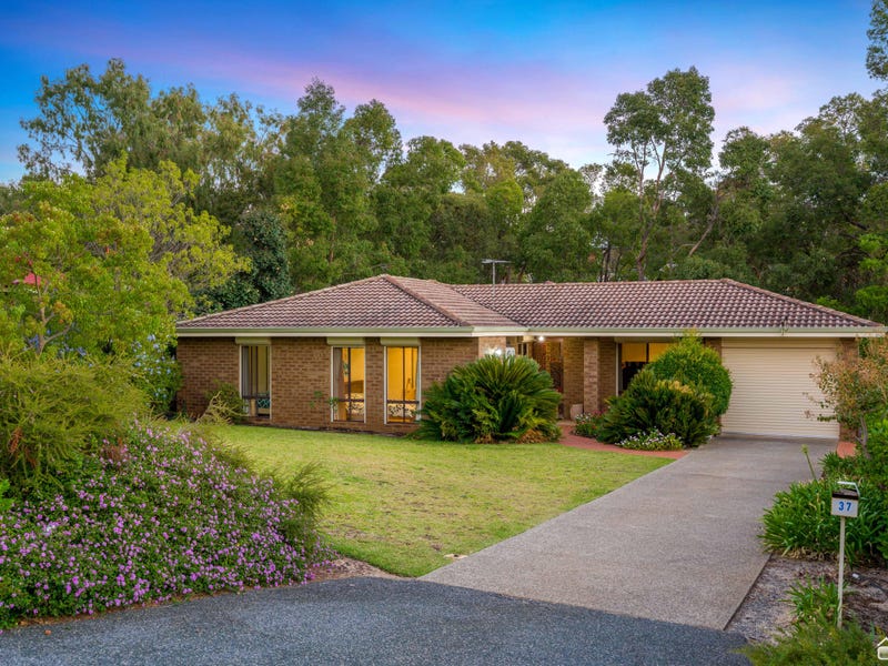 37 Morundah Place Kelmscott Wa 6111 House For Sale Realestate Com Au