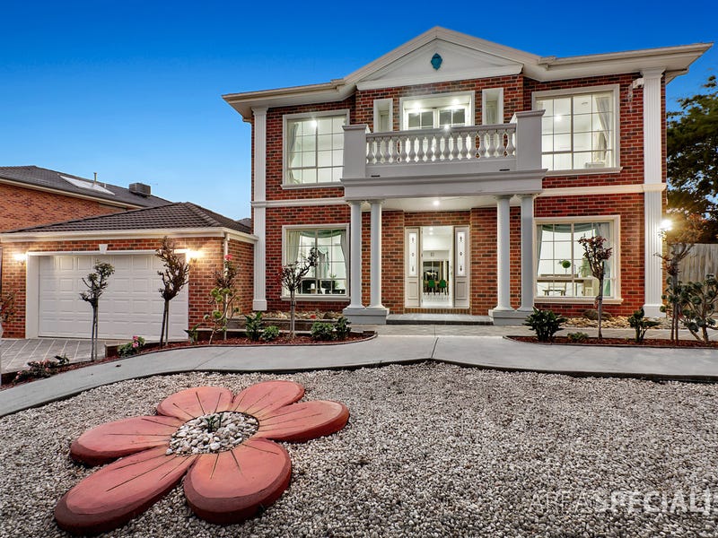 97 Berwick Springs Promenade Narre Warren South Vic 3805 House For Sale Realestate Com Au