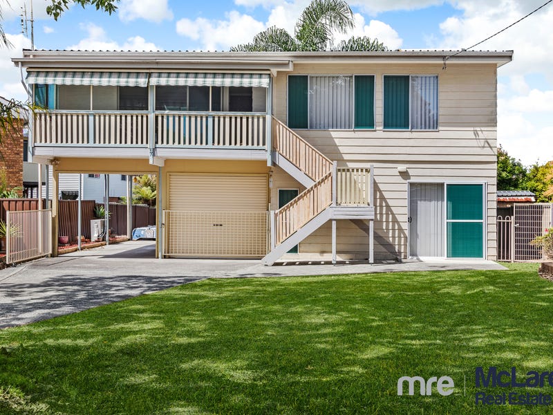 8 Macquarie Road, Mannering Park, NSW 2259