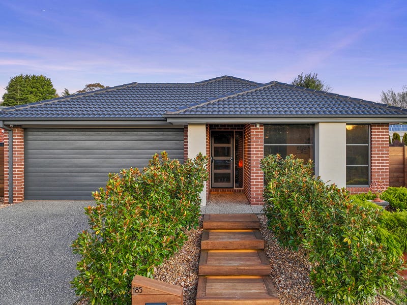 185 Twin Ranges Drive, Warragul, VIC 3820