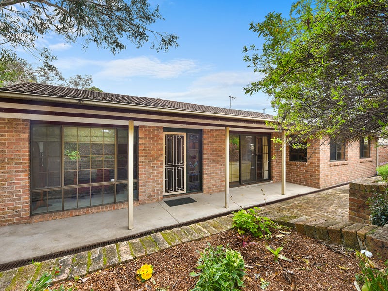 18 Mckay Road, Hornsby Heights, NSW 2077