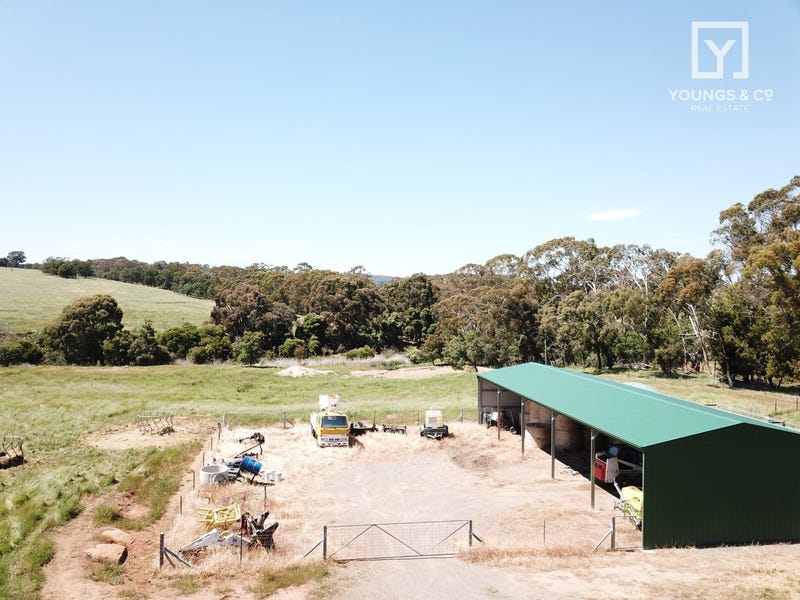 17 Bonnie Doon Road, Marraweeney, VIC 3669