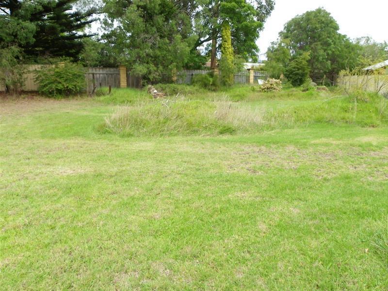 599 Albany Highway, Mckail, WA 6330