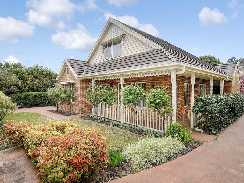 1/51 Peel Street, Berwick, VIC 3806