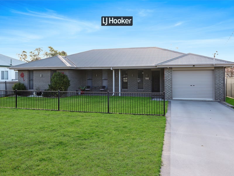 96 Chester Street, Inverell, NSW 2360