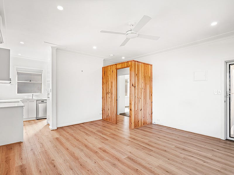 4/4 Lucinda Avenue, Killarney Vale, NSW 2261