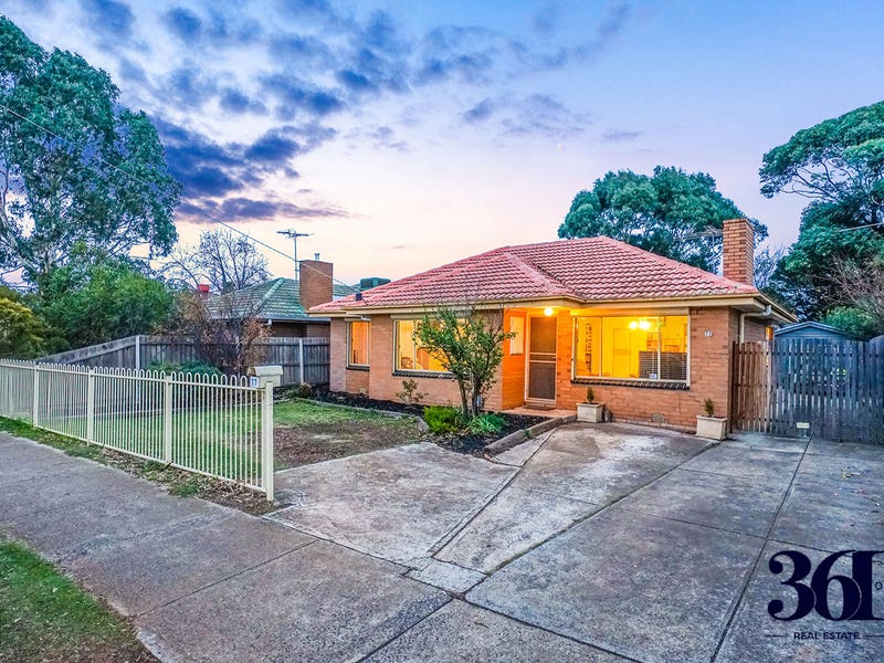 77 Station Road, Melton South, VIC 3338