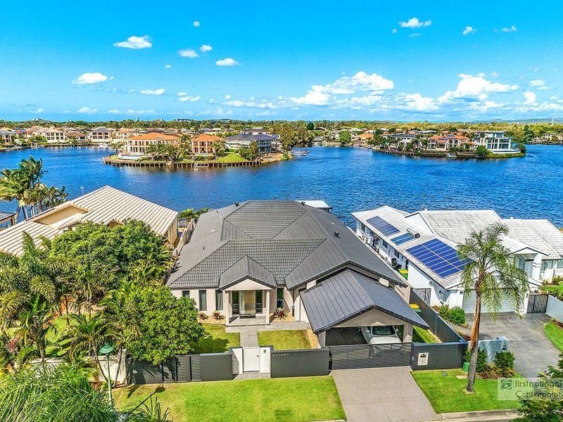 16 Montevideo Drive, Clear Island Waters, QLD 4226