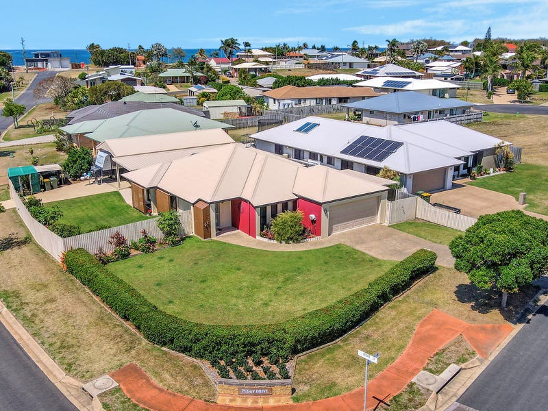 2 Peggy Drive, Coral Cove, QLD 4670