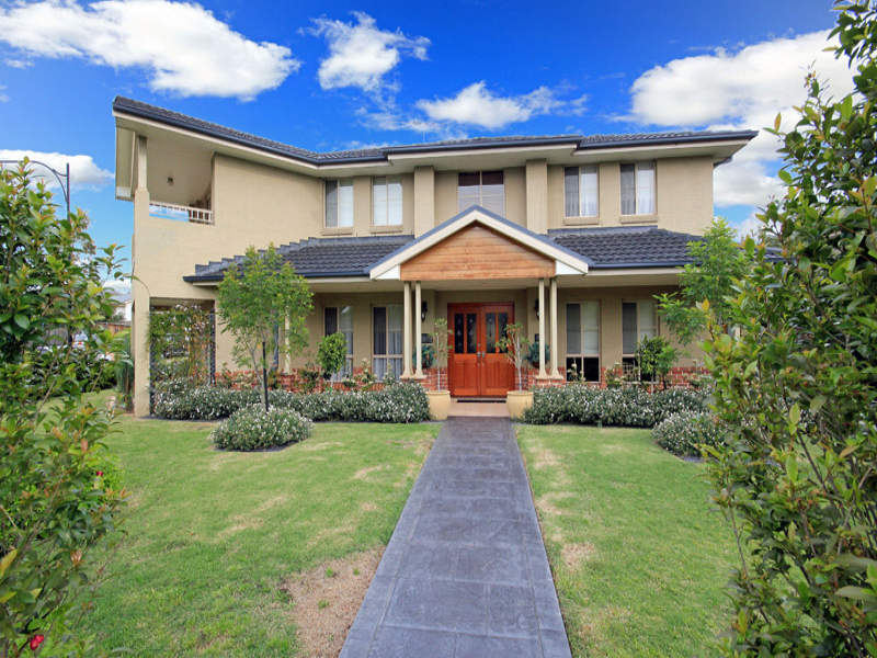 10 Bridgewater Boulevard, Camden Park, NSW 2570