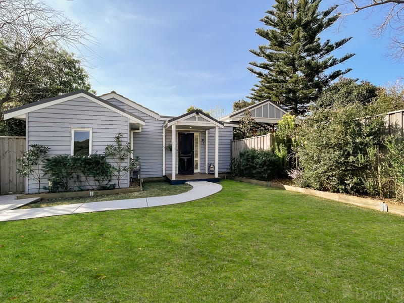 Houses for Sale in Ringwood East, VIC 3135