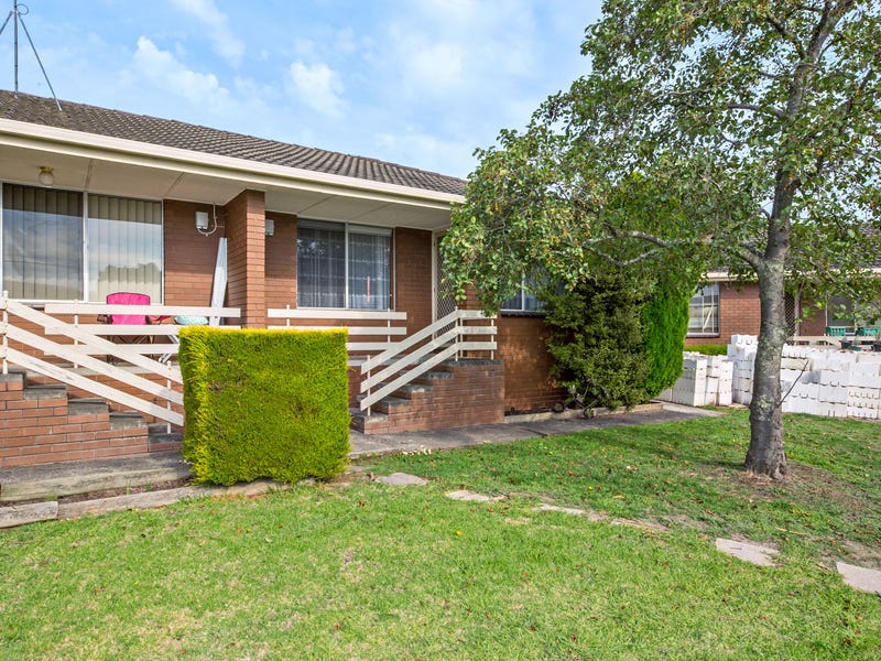 2/8 Aquila Court, Ballarat North, VIC 3350