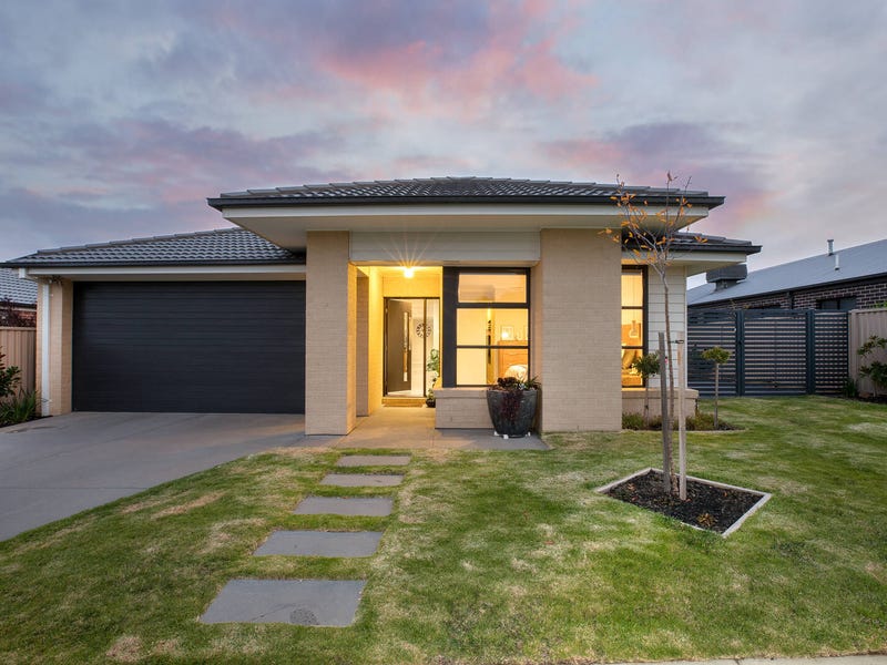 39 Elegante Road, Winter Valley, VIC 3358