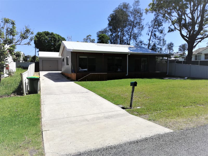 24 Kamarooka Street, Coomba Park, NSW 2428
