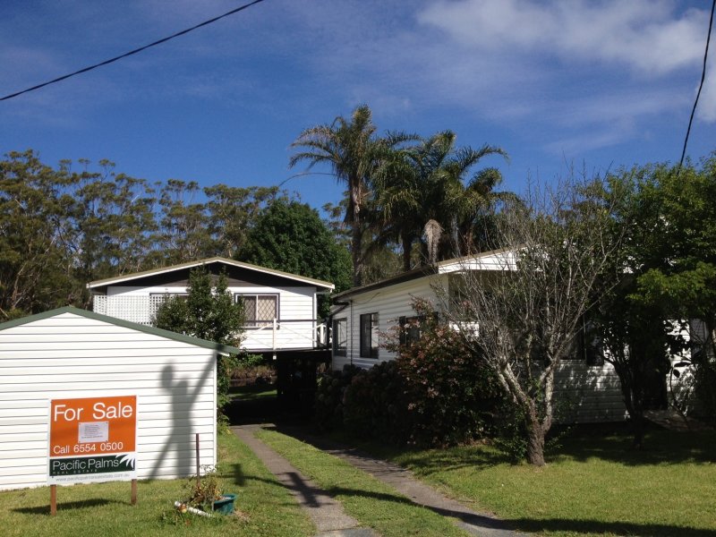 204 Charlotte Bay Street, Charlotte Bay, NSW 2428