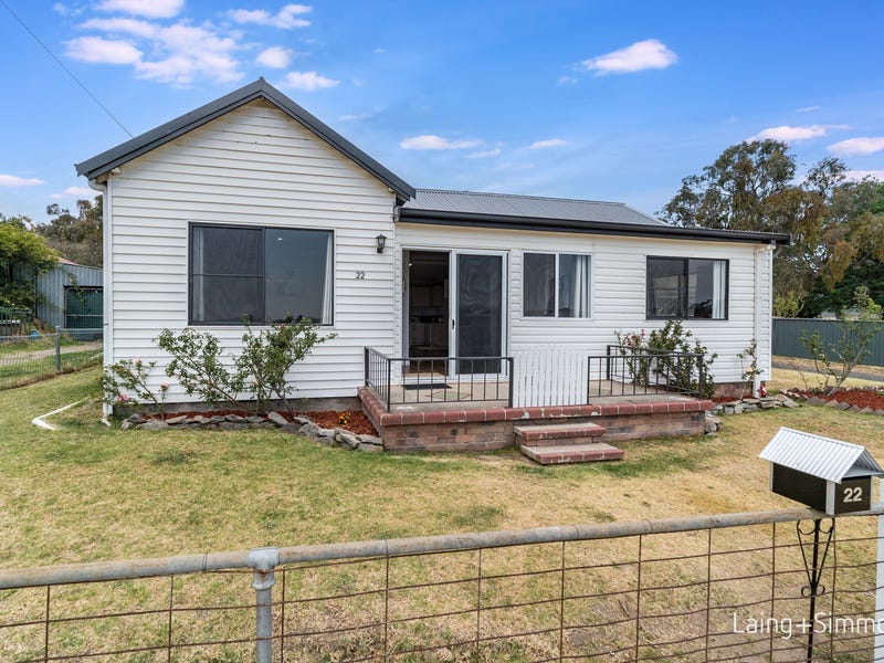 22 Bundarra Road, Armidale, NSW 2350 Property Details