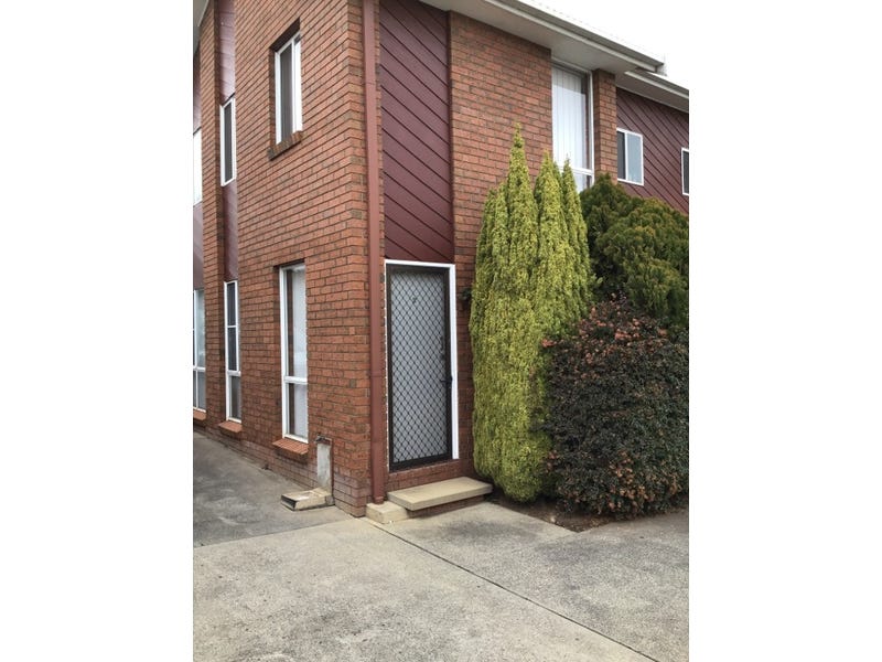 2/68 Piper Street, North Tamworth, NSW 2340