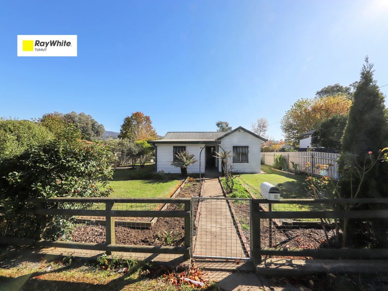 85 Clarke Street, Tumut, NSW 2720 House for Sale