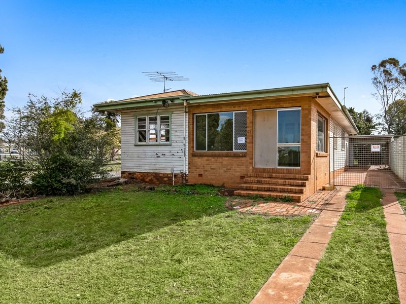 47 Drayton Road, Harristown, Qld 4350 Property Details