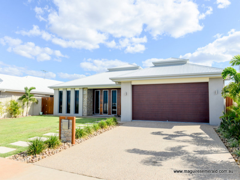 69 Canterbury Road, Emerald, Qld 4720