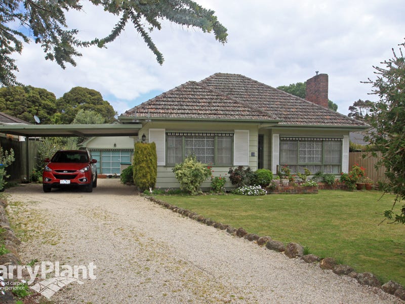 16 Roborough Avenue, Mount Eliza, VIC 3930