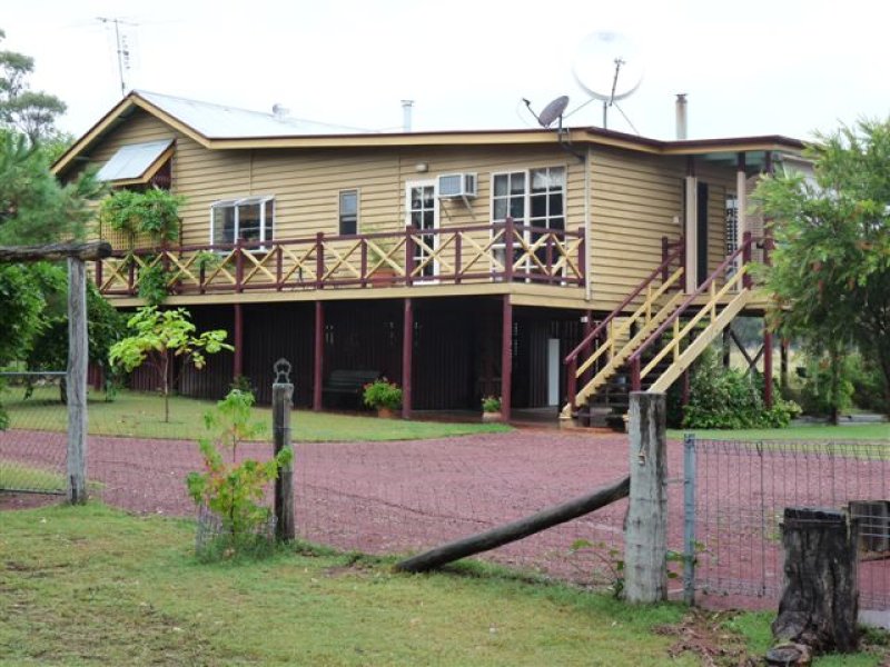 Property 122017382, Stanthorpe, Qld 4380 Property Details