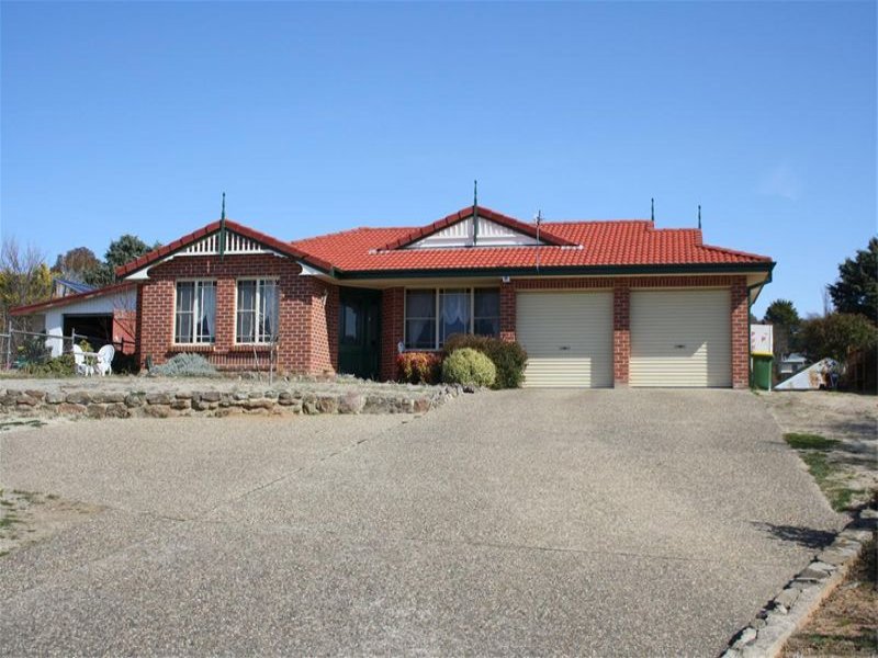 7 Bent Street, Cooma, NSW 2630