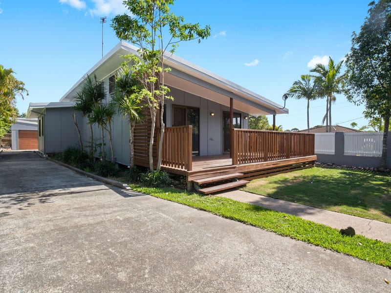88 Whiting Street, Labrador, QLD 4215
