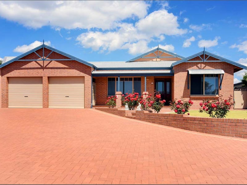10 Tuart Place, Eaton, WA 6232