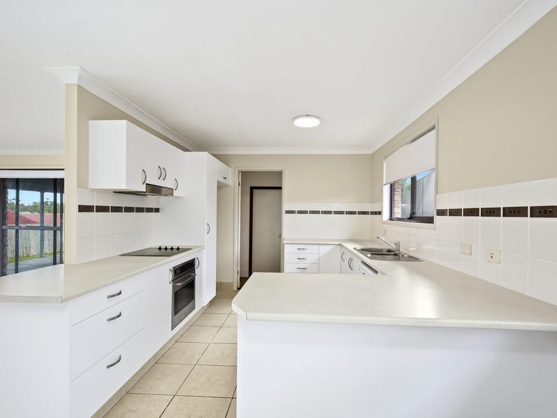 17 Allspice Drive, Ashmore, Qld 4214 Property Details