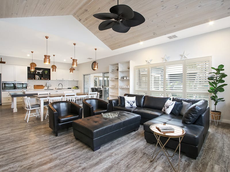 8 Silverwoods Boulevard, Yarrawonga, Vic 3730 House for Sale