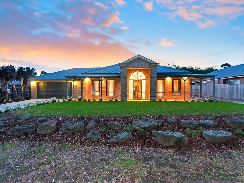 11 Rural Place, Doreen, Vic 3754 Property Details