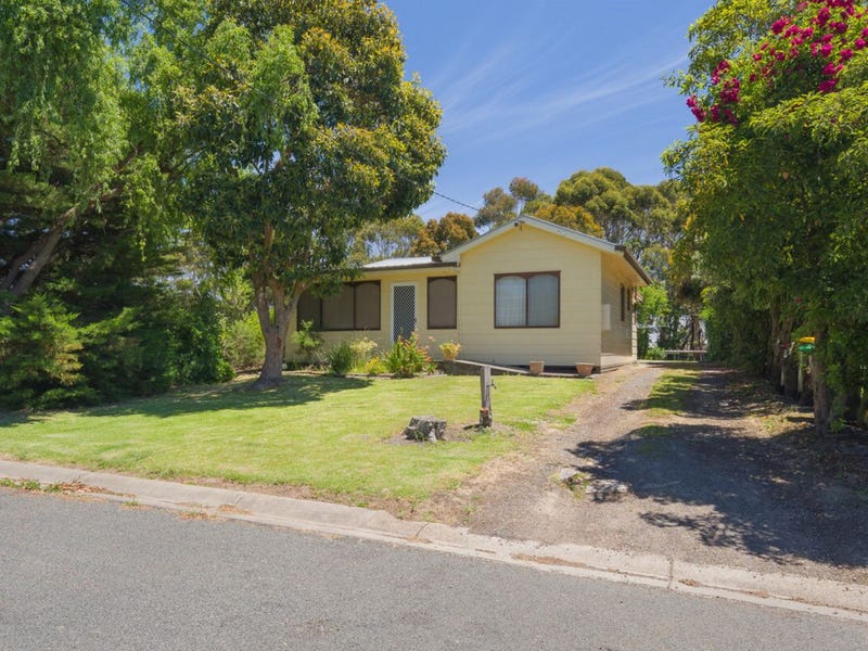 1 Fahey Street, Timboon, Vic 3268 Property Details