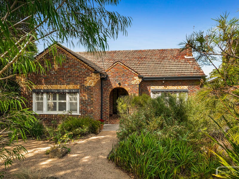 24 Ridgeway Avenue, Kew, Vic 3101 Property Details