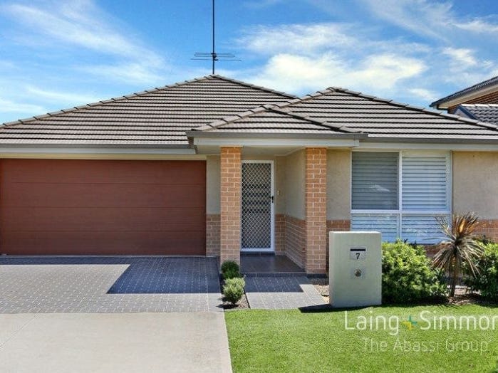 7 Mackay Circuit, Ropes Crossing, NSW 2760