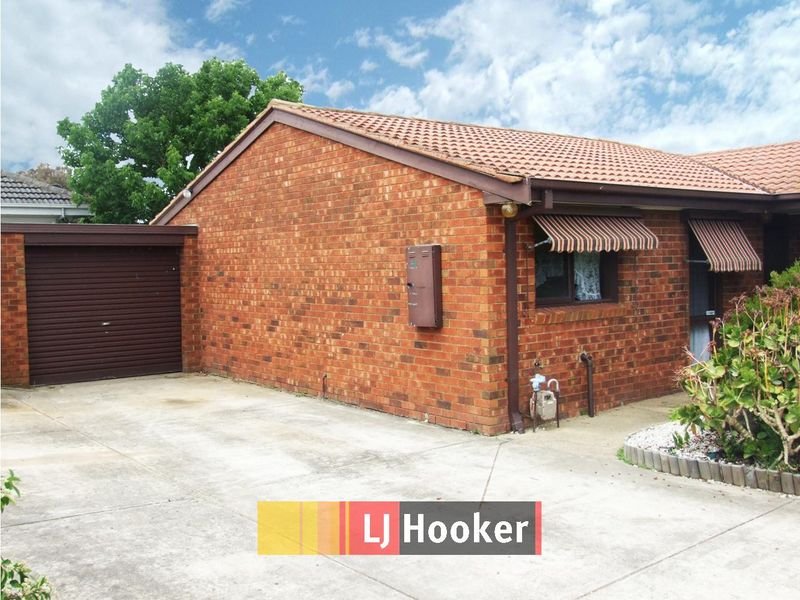 2/18 Rogers Street, Pakenham, Vic 3810 Property Details
