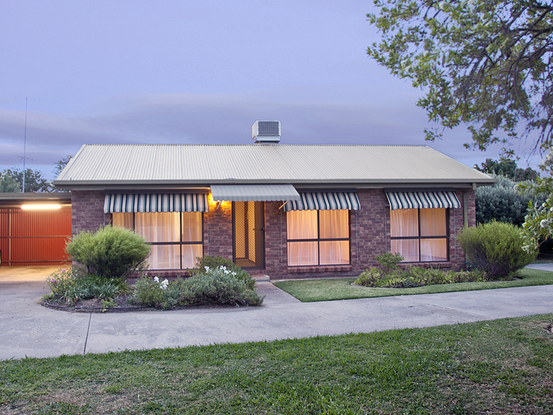 2/17 Main Street, Rutherglen, Vic 3685 Property Details