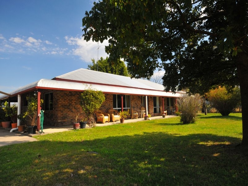 797 Armidale Road, Skillion Flat, NSW 2440