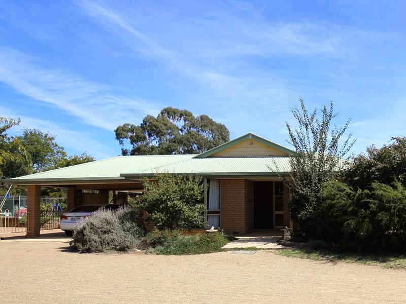 3 Michael Avenue, San Isidore, NSW 2650