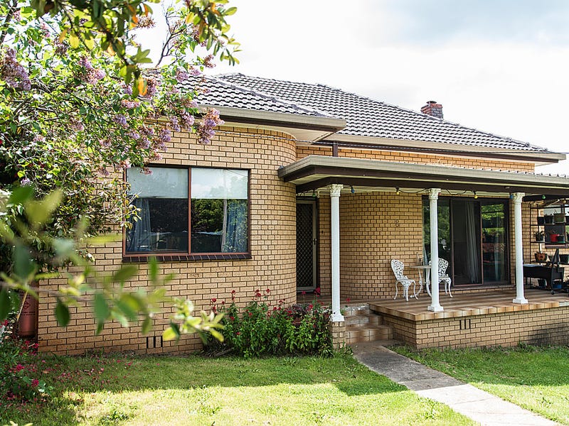 8 Ash Street, Batlow, NSW 2730 House for Sale