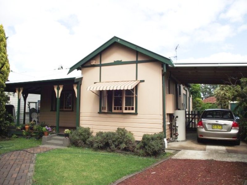 28 Canberra Avenue, Casula, NSW 2170 Property Details