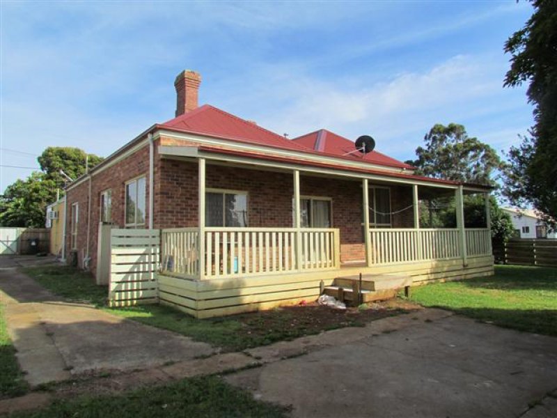 32 Albert Road, Drouin, Vic 3818 Property Details