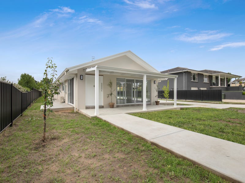 20A East Street, Uralla, NSW 2358 House for Rent