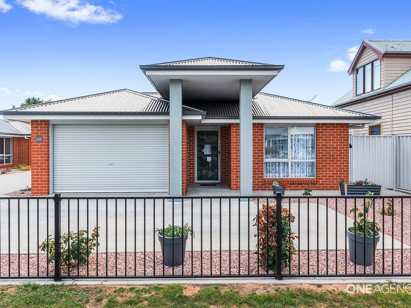 2/105 Main Street, Ulverstone, Tas 7315 Property Details