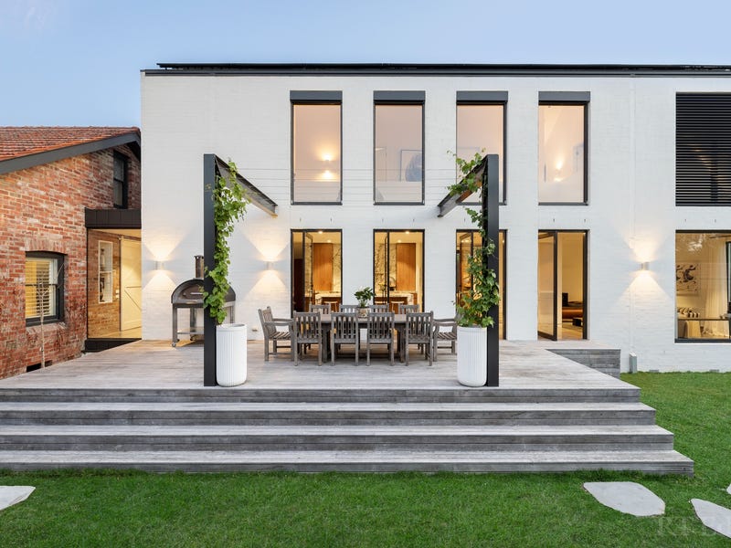 33 Ellis Road, Glen Iris, VIC