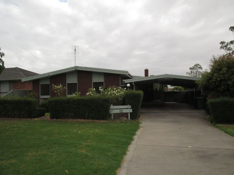12 Gray Street, Bairnsdale, VIC 3875